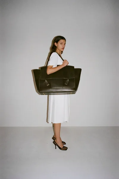 Look 16